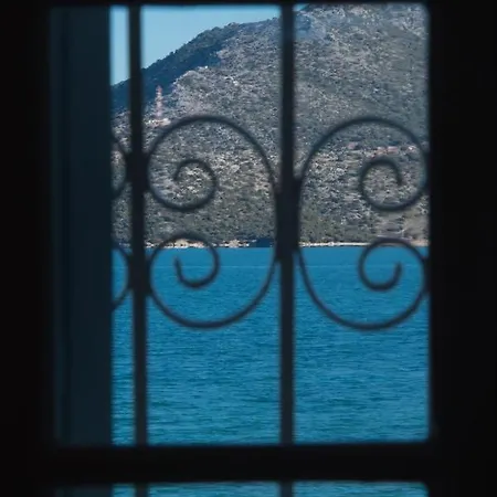 The House-valley Of Episkopos